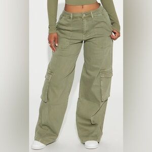 Wide Leg Cargo Pants